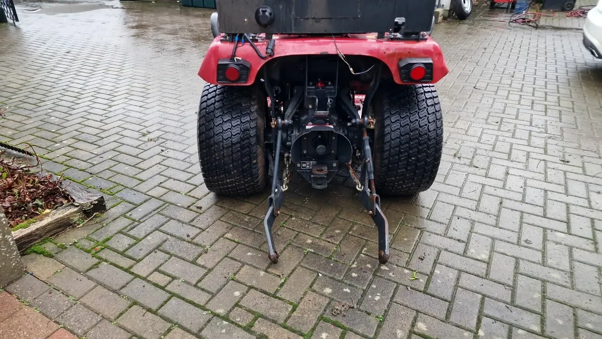 Shibaura Compact Tractor ride on mower lawnmower - Image 3