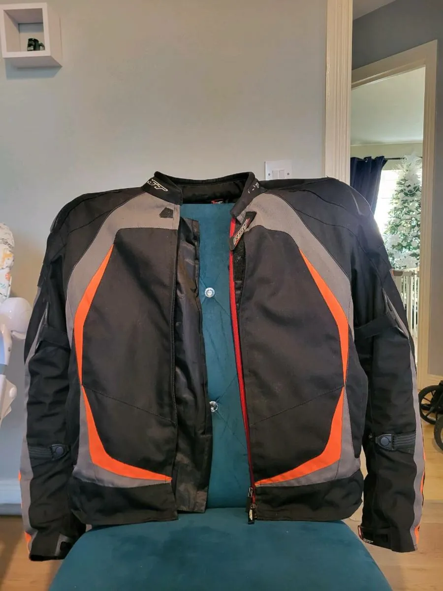 RST 2 piece suit - Image 2