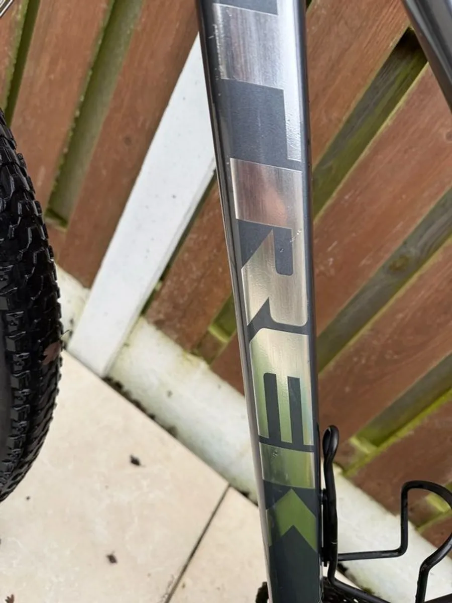 Trek Marlin 7 Gen 3 S 27.5 Galactic Grey - Image 3