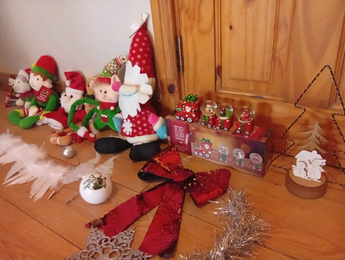 Quality Bunch of Christmas decorations 20pcs - Image 2