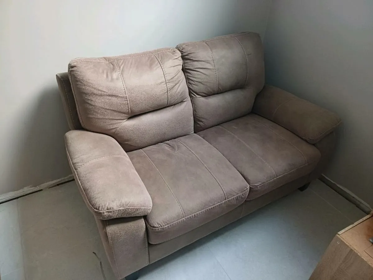 Couch - Image 2