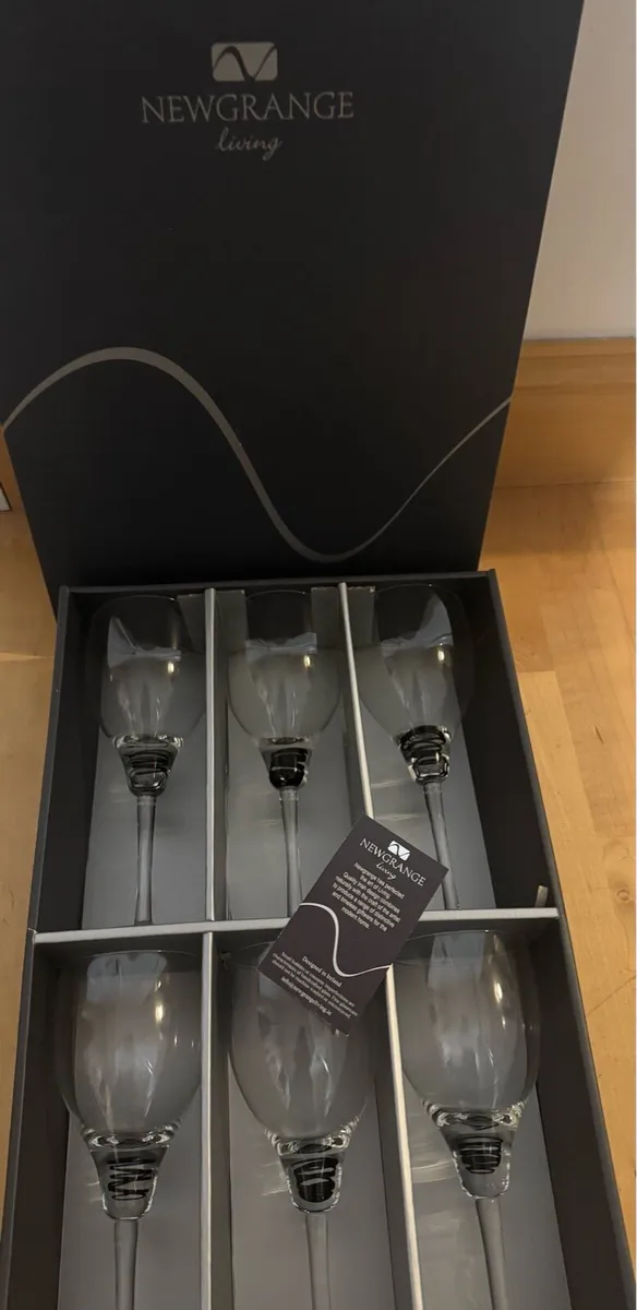 6 NEWGRANGE Wine glasses - brand new in box - Image 2