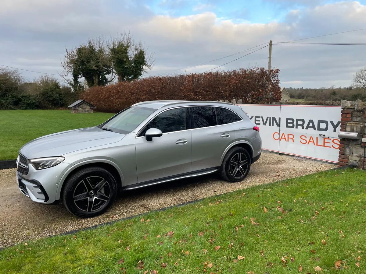 MERCEDES-BENZ GLC 300 AMG LINE E A MATIC SUV. - Image 3