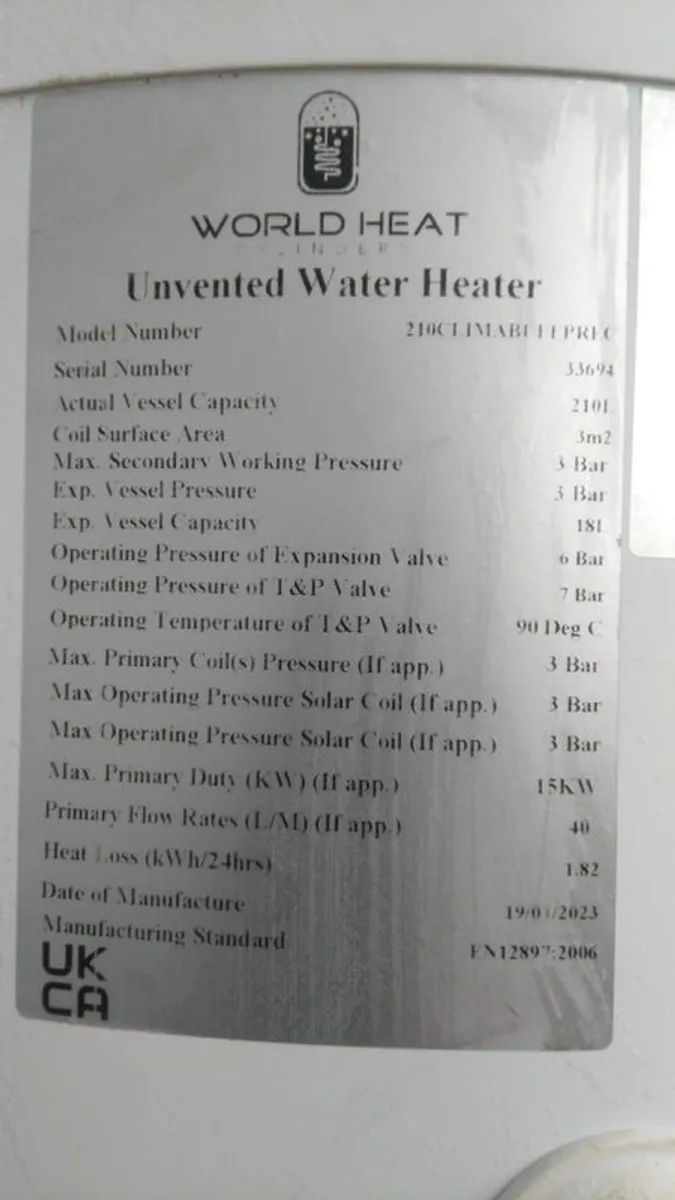 Heat Pump and Cylinder - Image 3