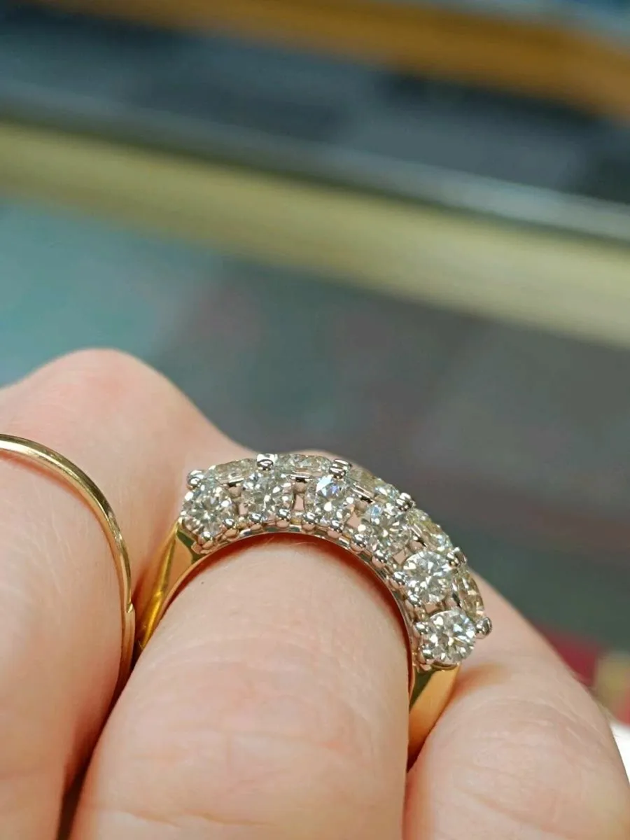 3 Sided Diamond Ring, 18k Yellow Gold, 4.61 ca - Image 4