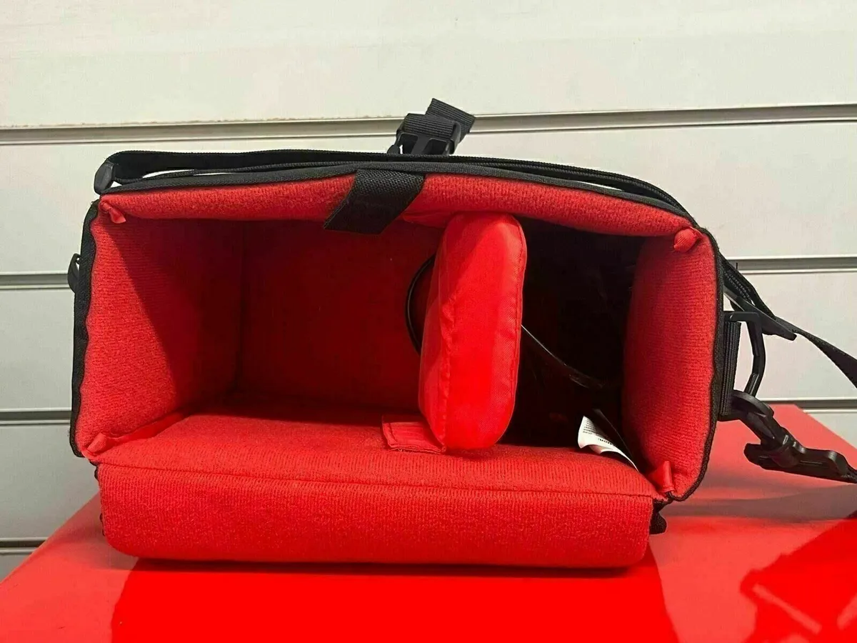 Canon EOS 2000D - Image 4