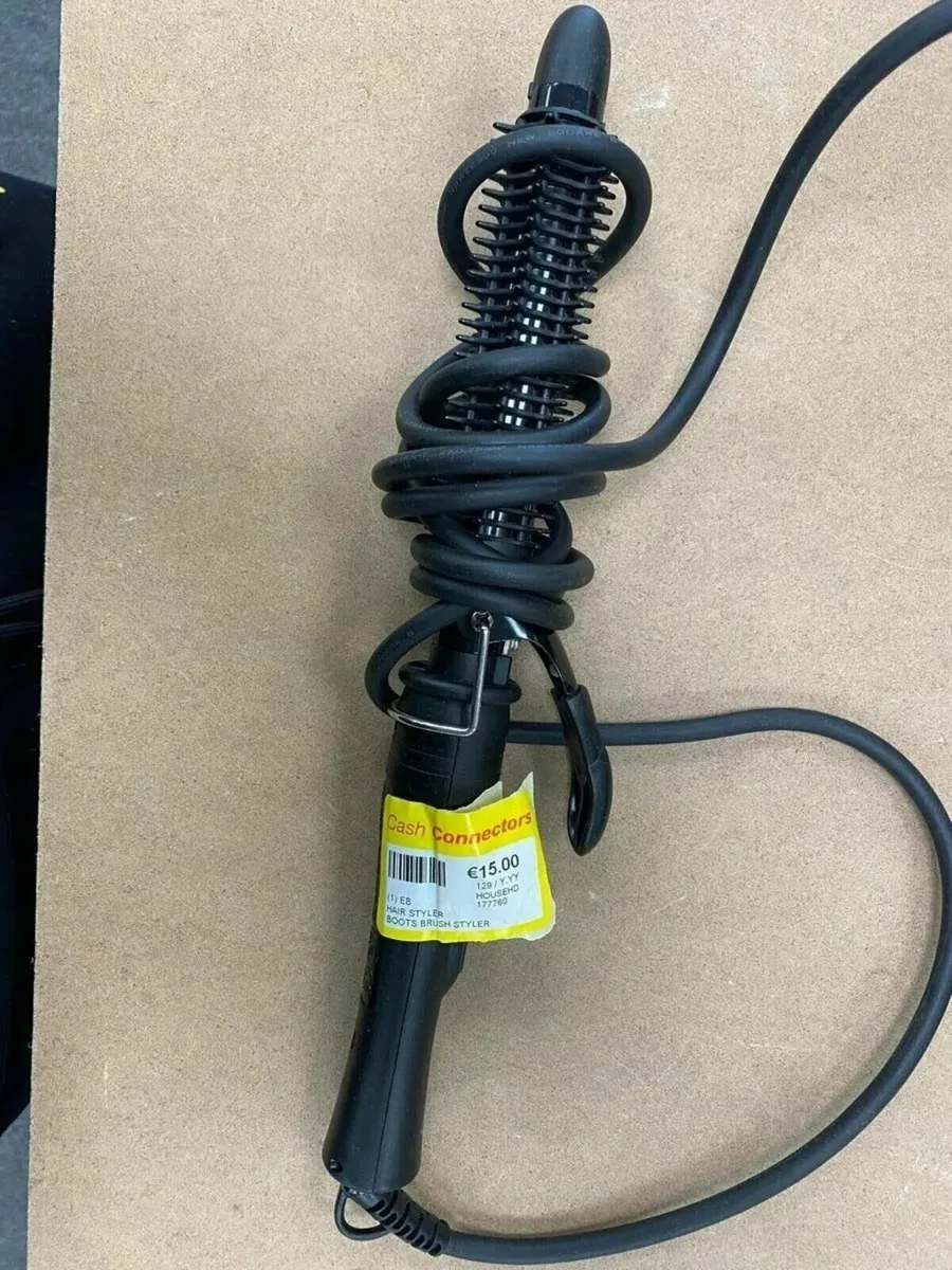 Boots Brush Hair Styler - Image 1