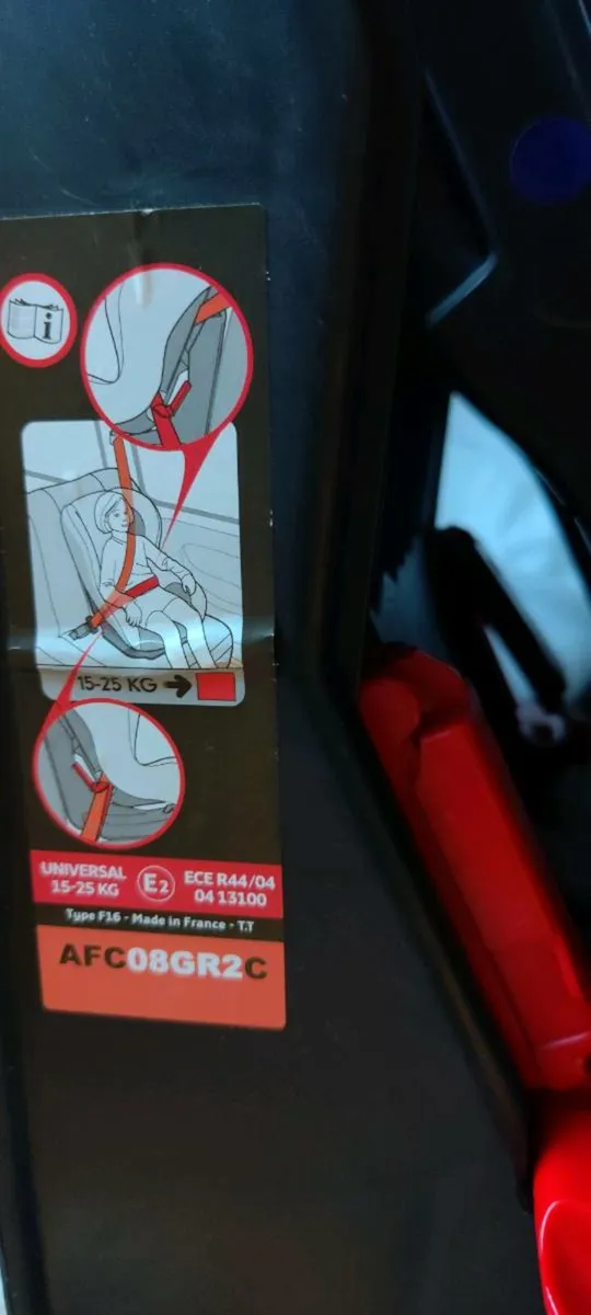 Child car seat for sale - Image 3