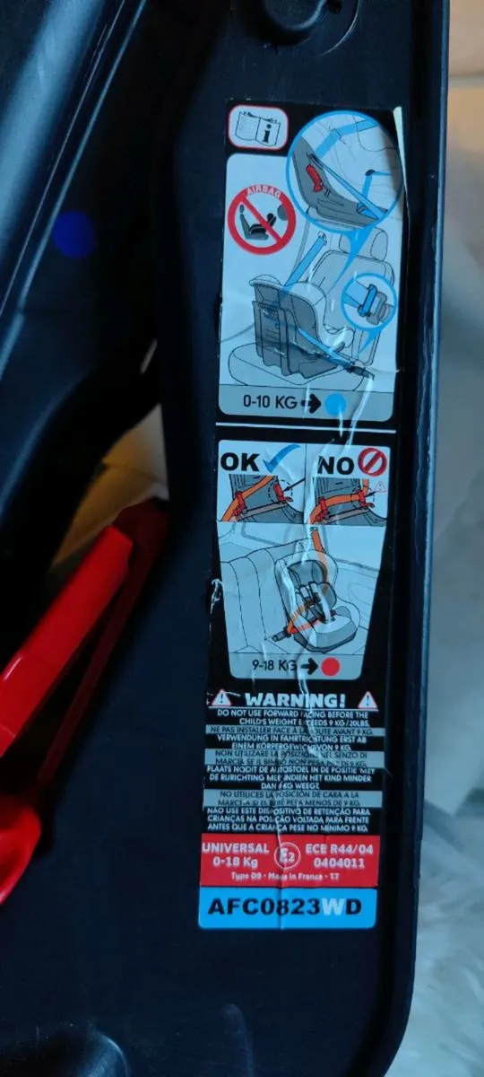 Child car seat for sale - Image 4