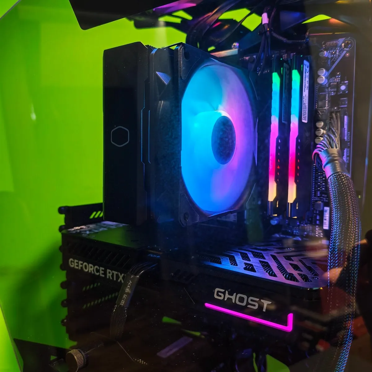 Gaming PC Ryzen 7 5800X, RTX 5060, 32GB RAM - Image 4