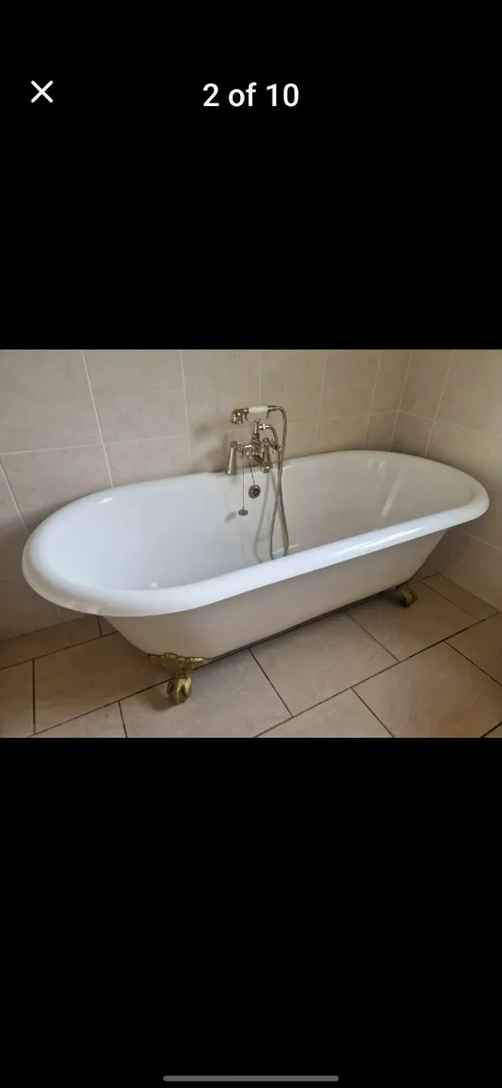 Cast iron roll top Bath & taps - Image 4