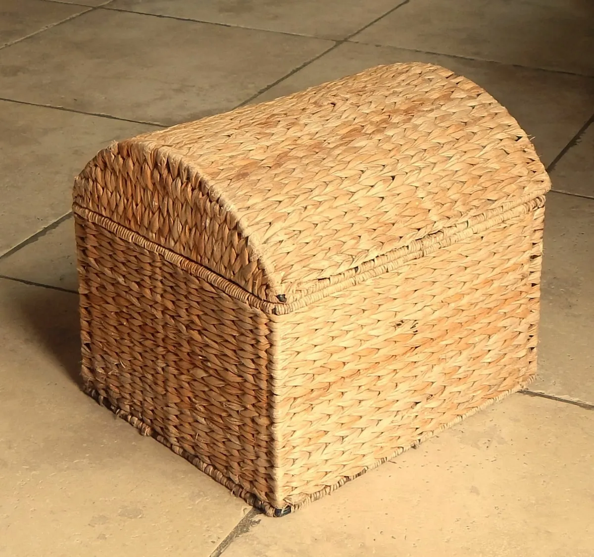 Small Wicker Storage Basket - Image 1