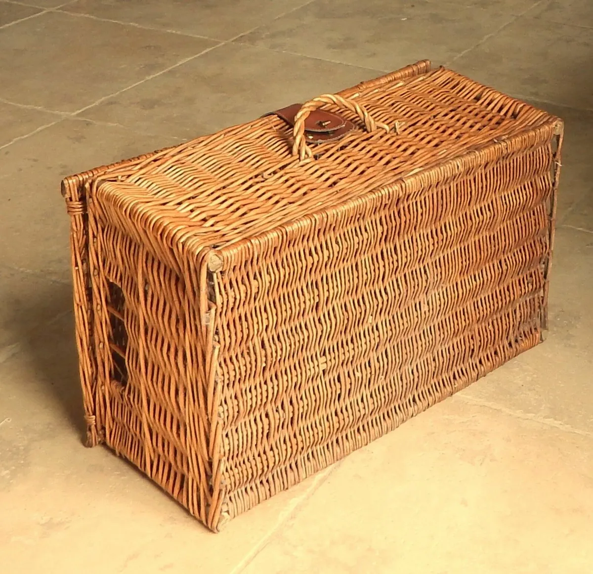 Large Wicker Hamper Basket - Image 4
