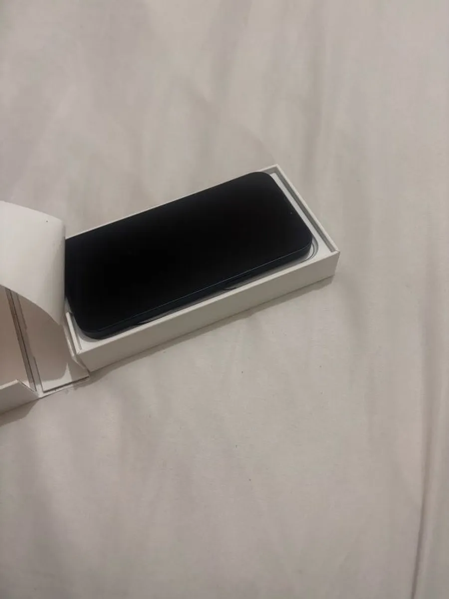 Iphone - Image 4