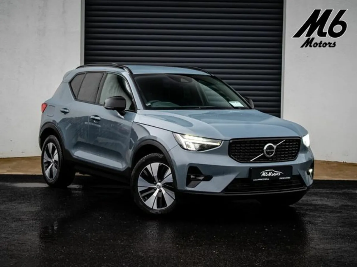 Volvo XC40 RECHARGE T4 PLUS - Image 1