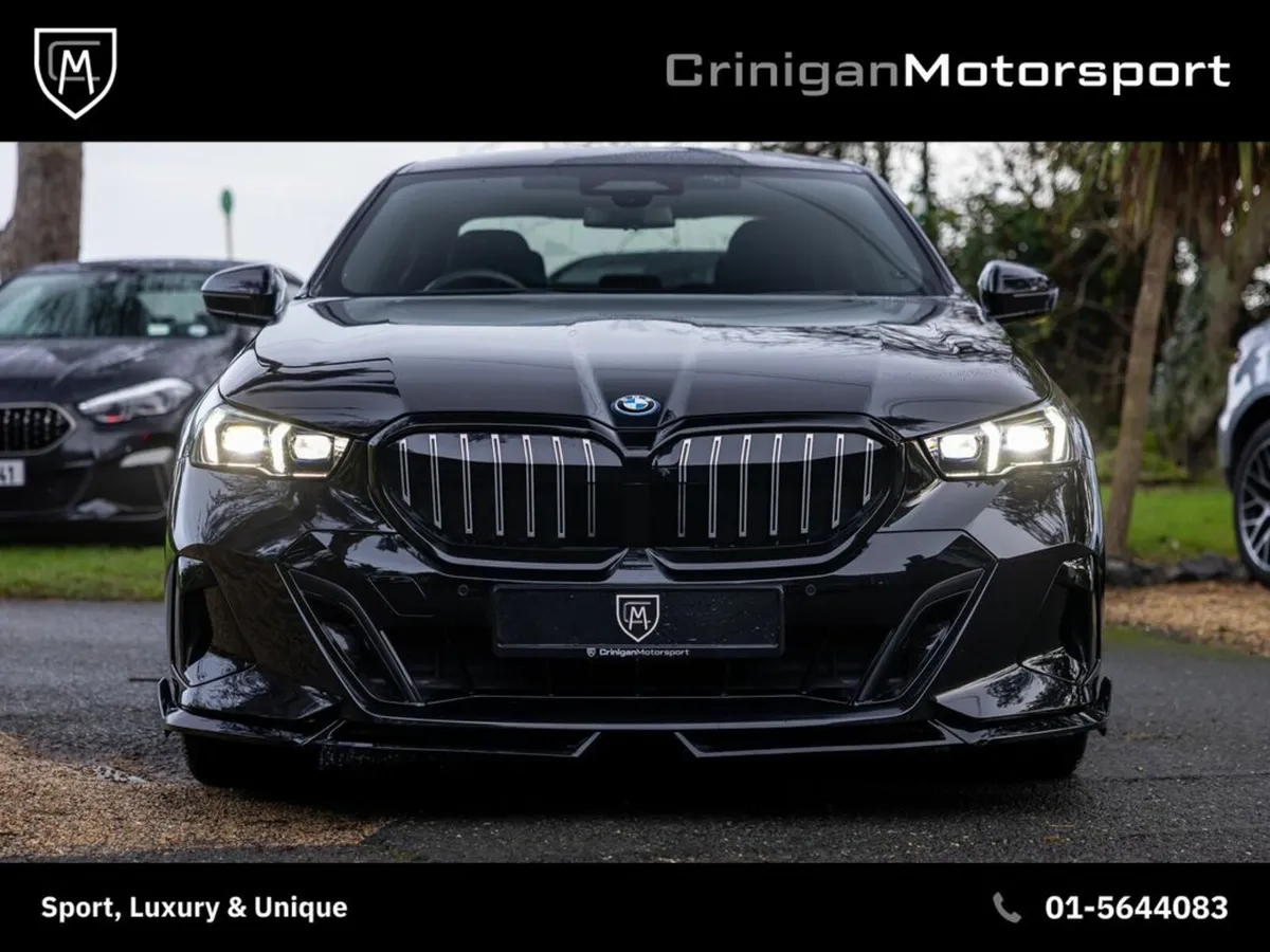 BMW 5-Series 550e xDrive M Sport - Image 4