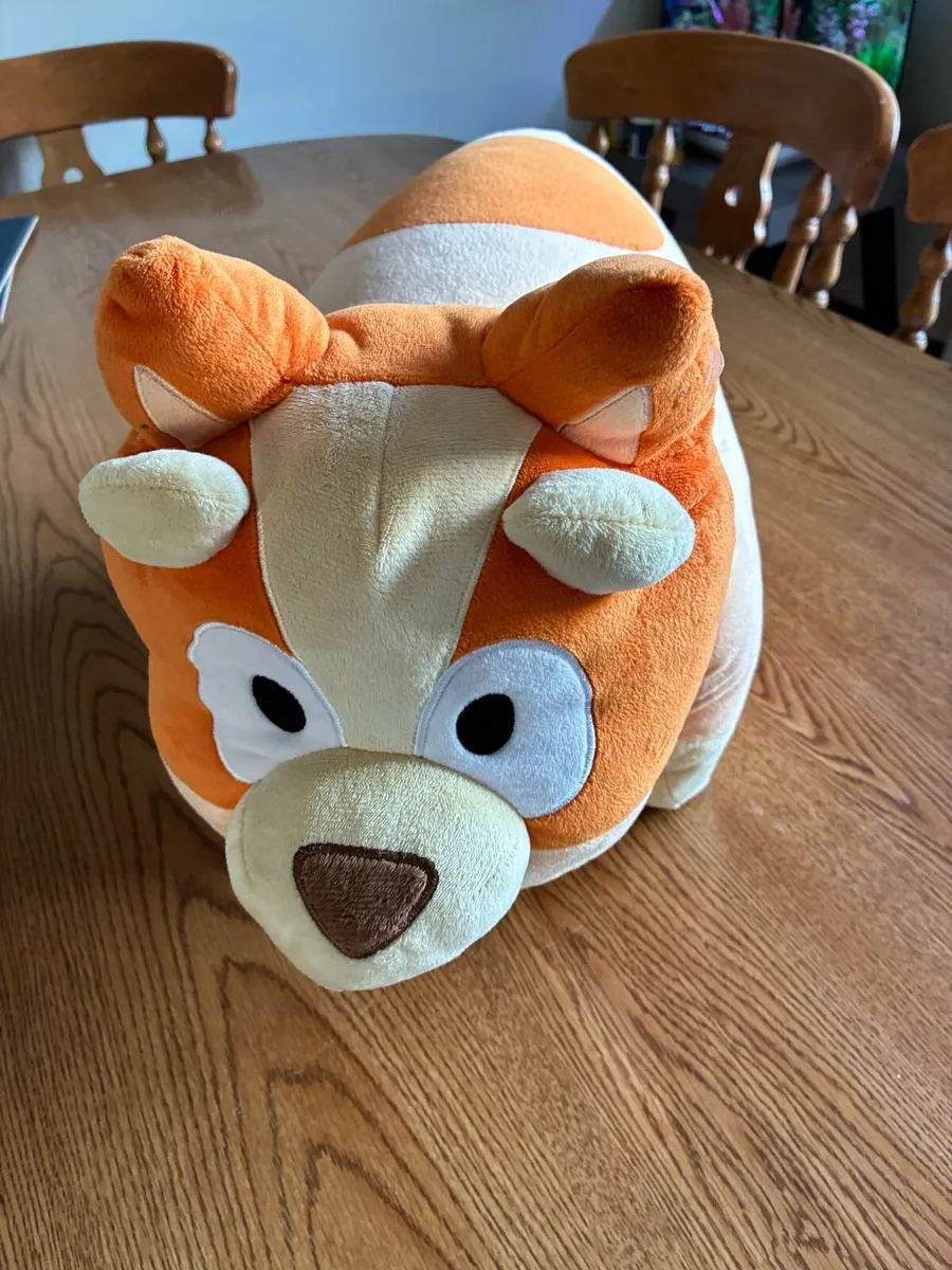 Bluey Bingo plush foldable pillow toy - Image 2