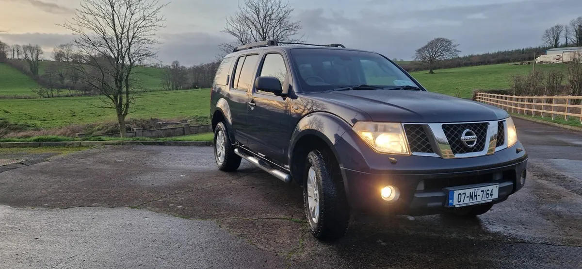 Nissan Pathfinder 2007 7 seater - Image 4