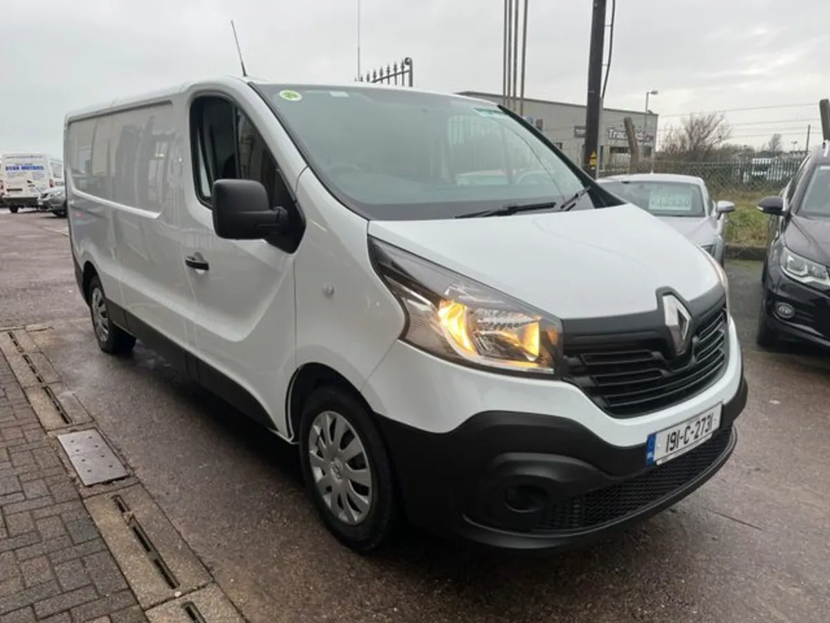 Renault Trafic LL29 DCI 120 Business - Image 2