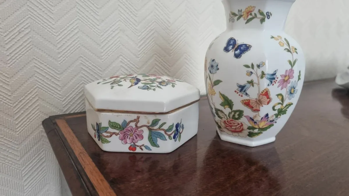 Aynsley Vase and Trinket Box - Image 1