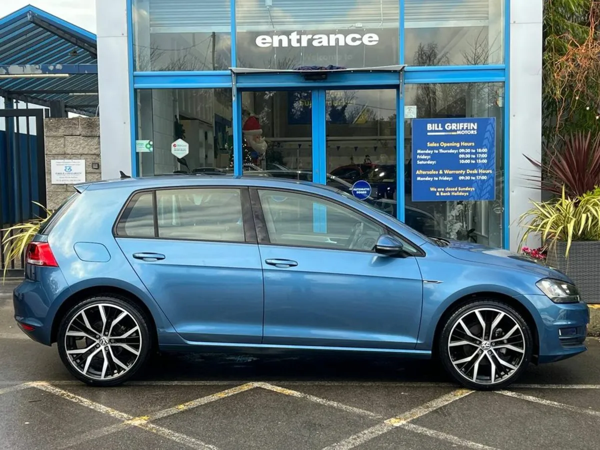 Volkswagen Golf R-LINE PACK 1.2 TSI // LOW MILEAGE - Image 2