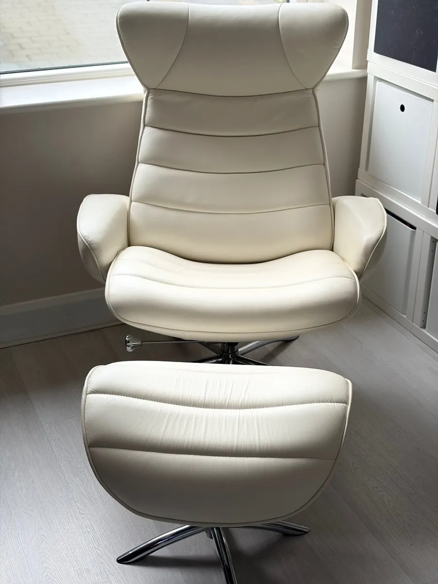 Chelsea Leather Chair & Footstool – White – Like N - Image 2