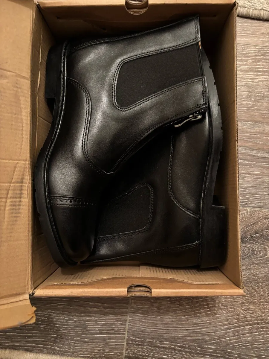 UNISEX BLACK LEATHER PADDOCK BOOTS - Image 1