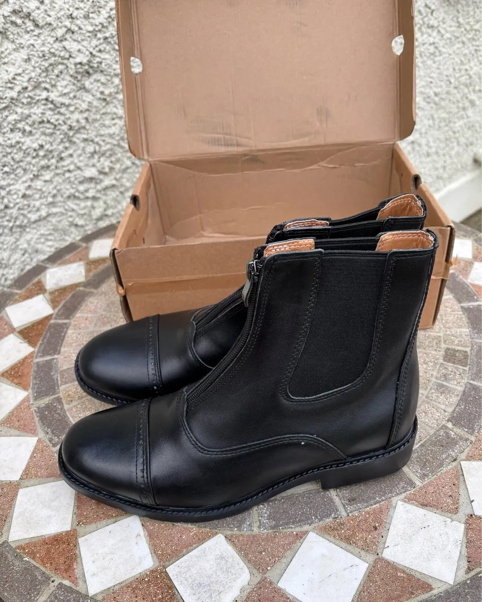UNISEX BLACK LEATHER PADDOCK BOOTS - Image 3