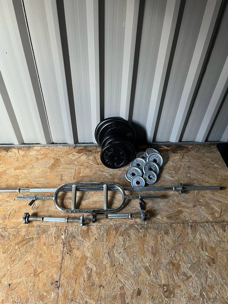 48.5kg York brand weight plate set & barbell’s - Image 1