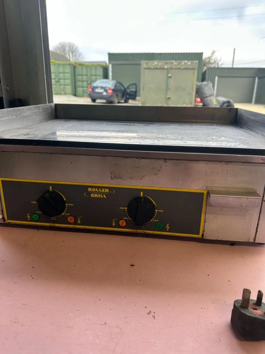 Commercial Grill - Image 3