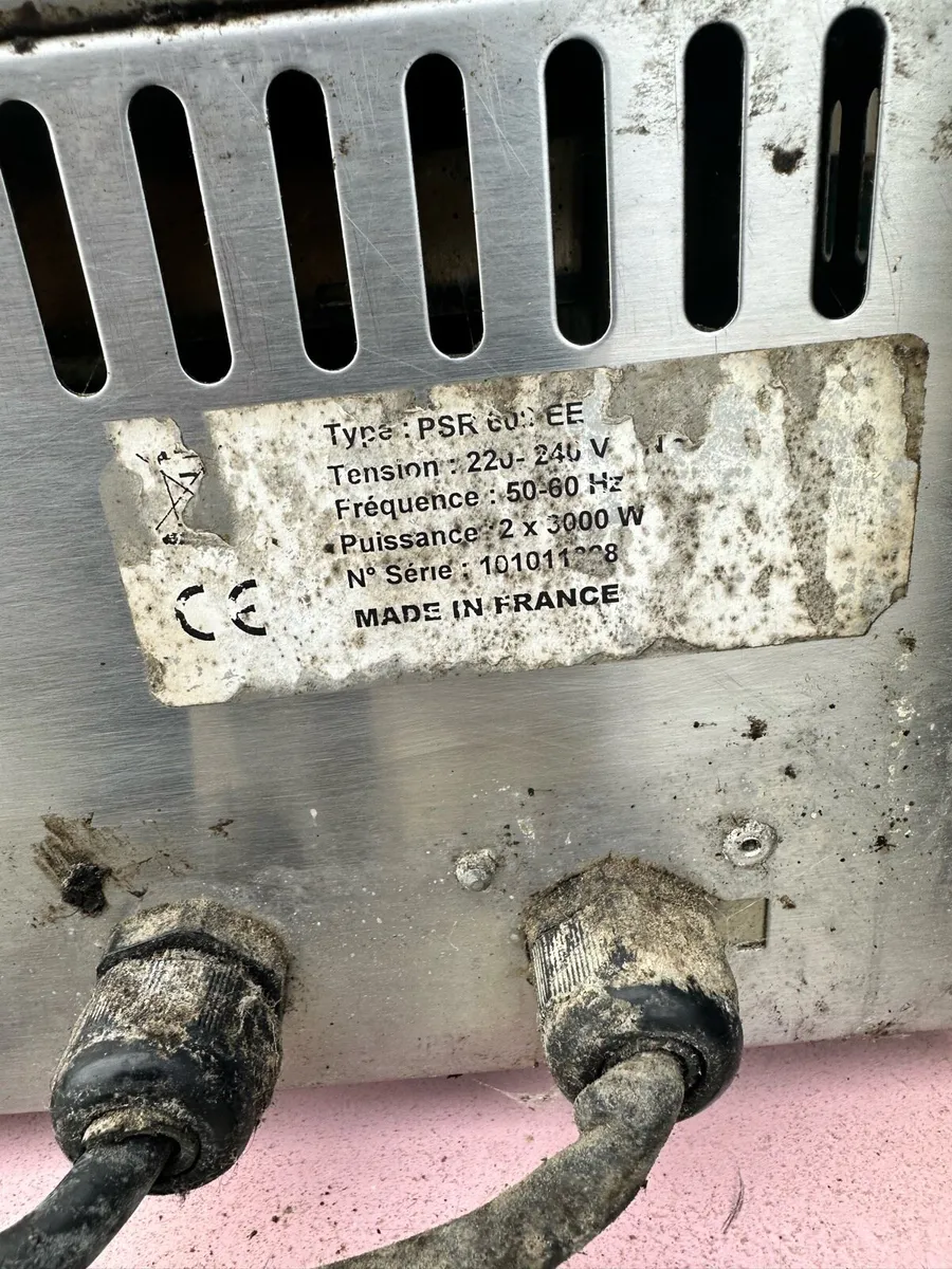 Commercial Grill - Image 4