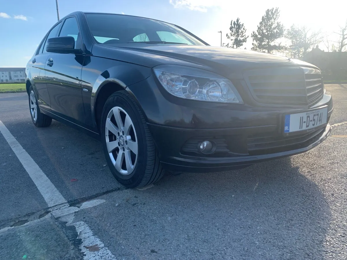 2011 Mercedes Benz c220 - Image 2