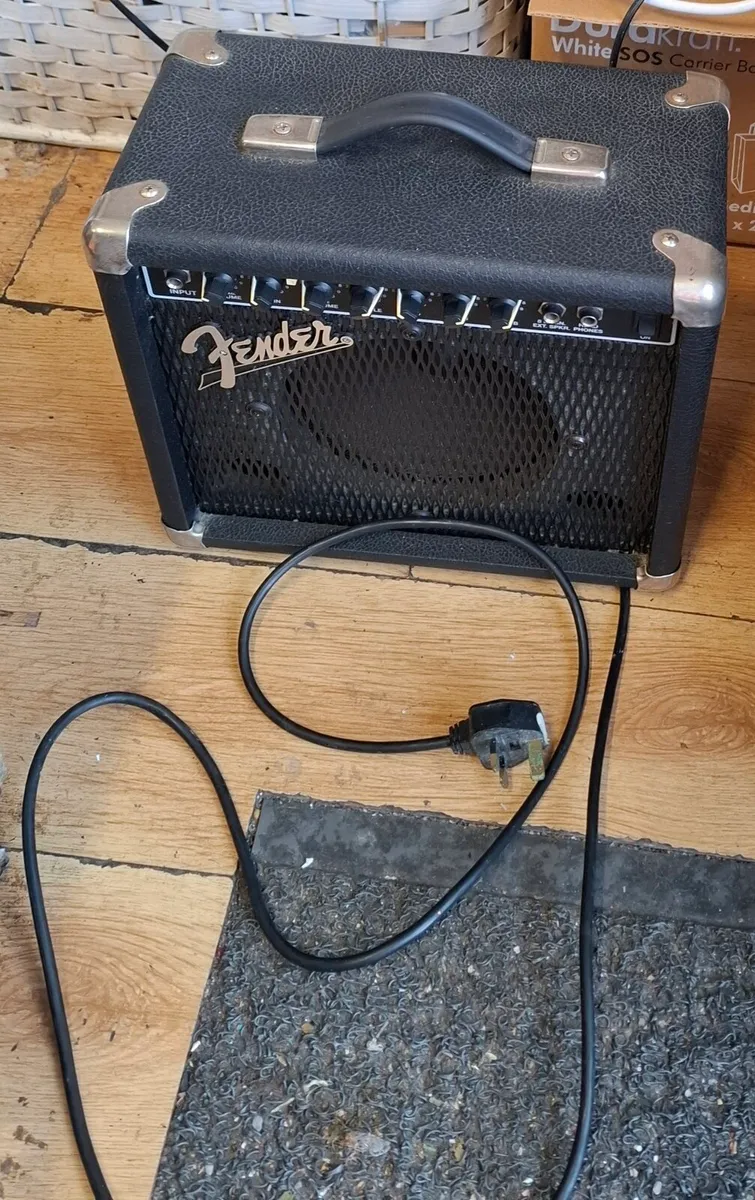 Fender Frontman Electric Guitar Amplifier - Image 1