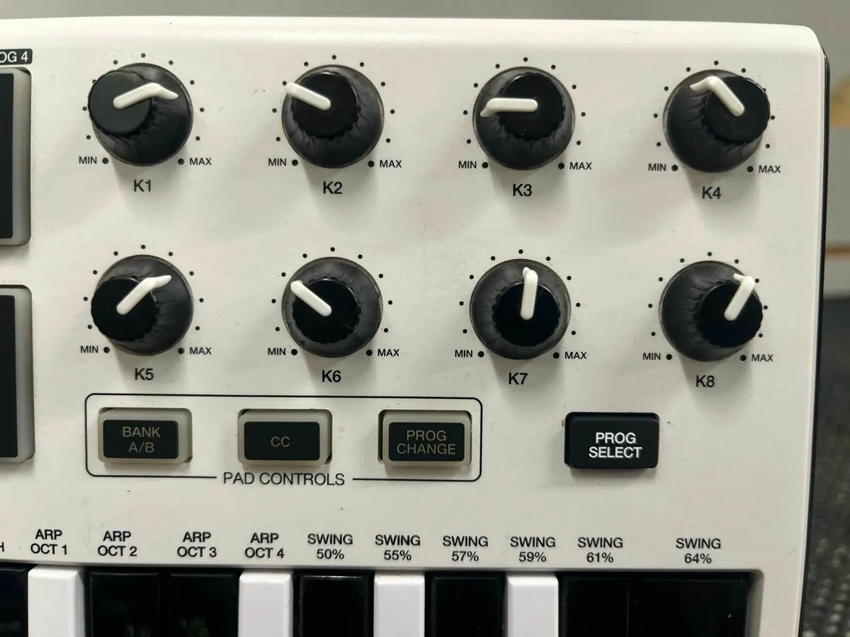 Akai Professional MPK mini - Image 4