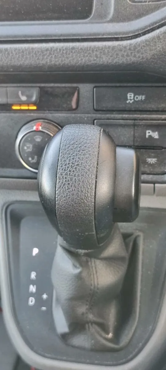 VW Crafter CR35 140 HIGHLINE - Image 3