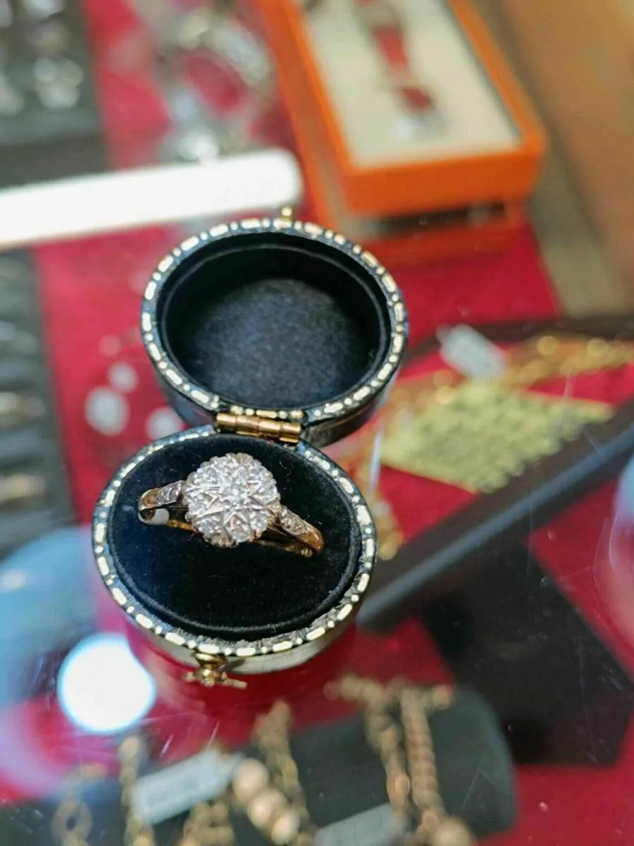 Vintage Diamond Ring, 18 K Gold & Platinum - Image 2