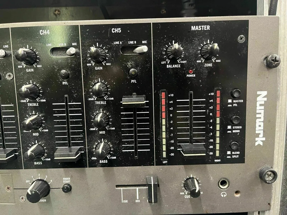 Numark C3 USB Mixer - Image 4