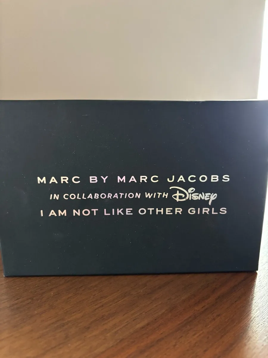 Marc Jacob’s Wallet - Image 4