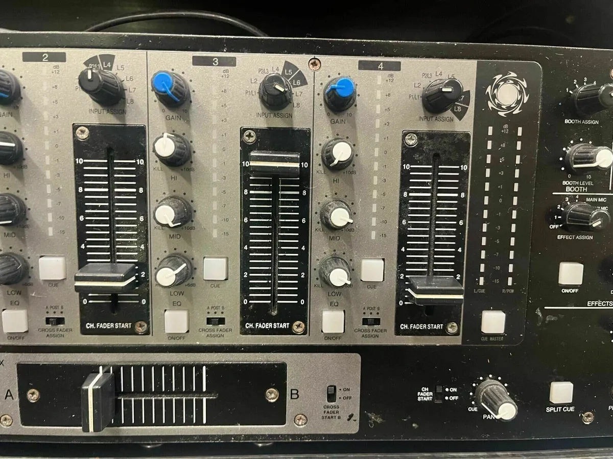 Denon DN-X500 Mixer - Image 3