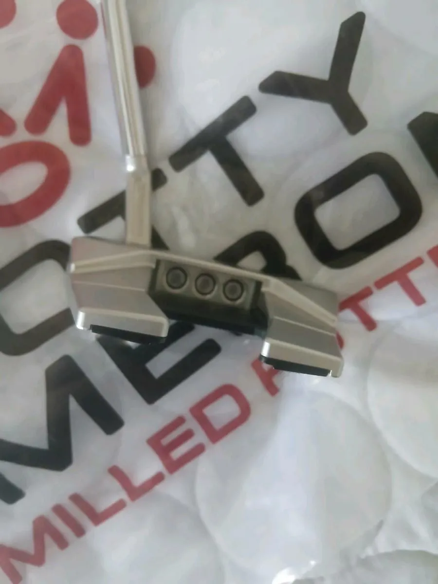Scotty cameron phantom 5.5 putter - Image 3
