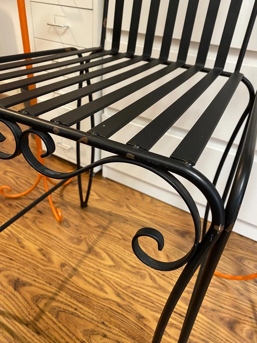 Metalic chair - Image 1