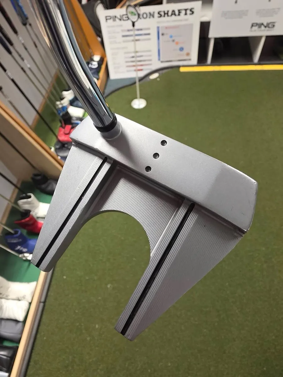Odyssey White Hot Og 7 Putter - Image 3