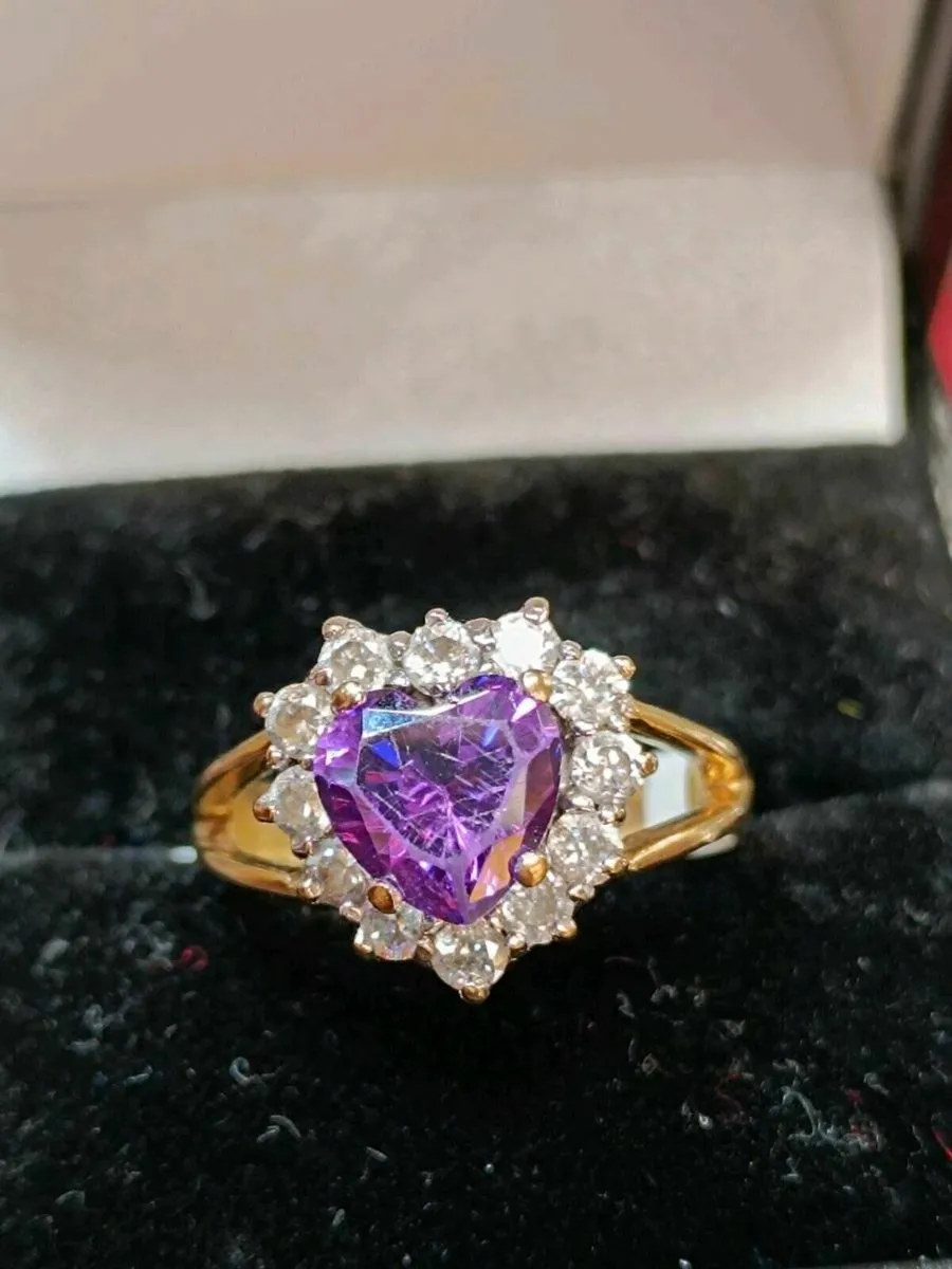 9k Gold Heart Ring , Purple Stone and Zirconias - Image 2