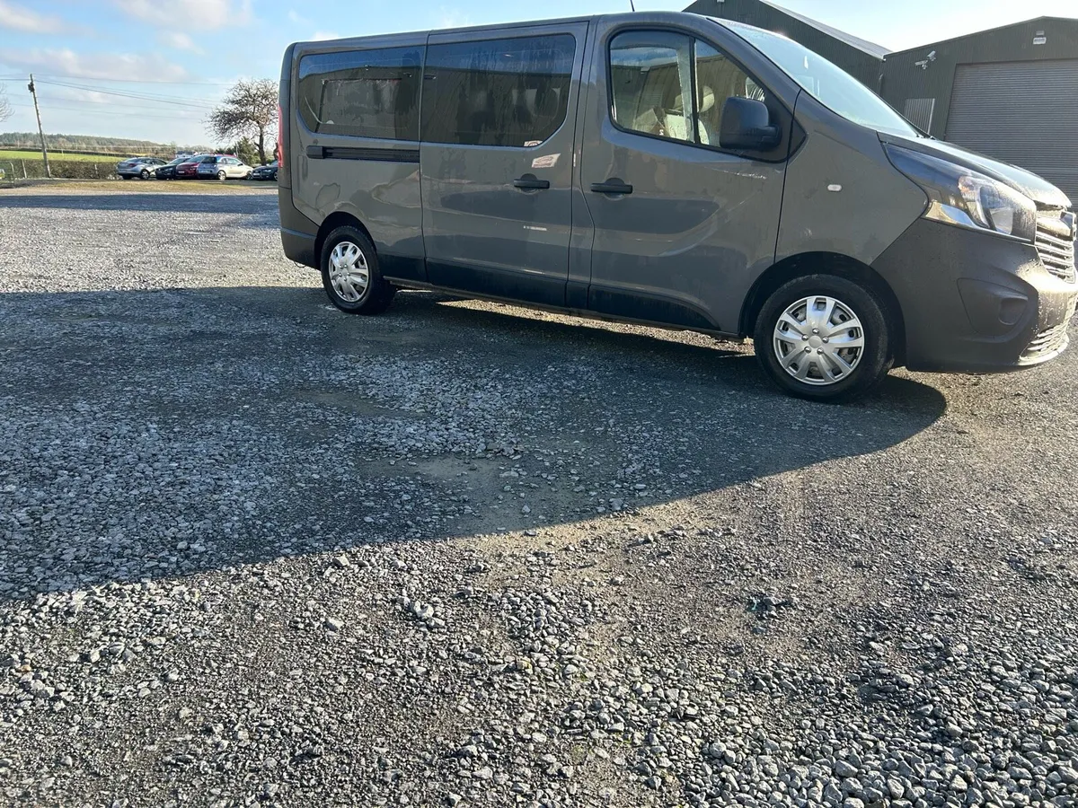 2017 Opel vivaro 9 seater - Image 3