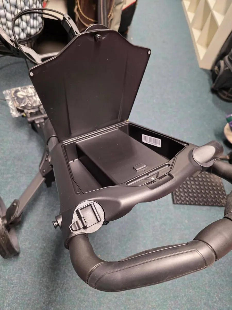 Brand New Motorcaddy QB2 2 Push Trolley - Image 3