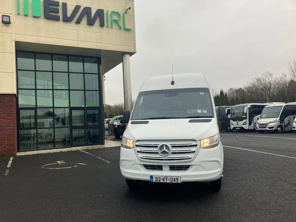 Mercedes-Benz Tourismo 2021 - Image 2