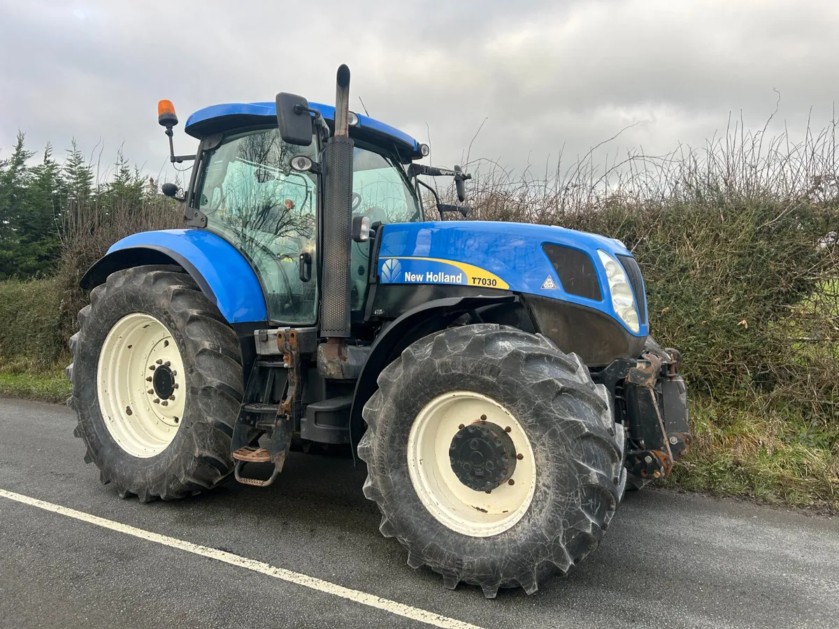 New Holland T7030 For Sale. - Image 3