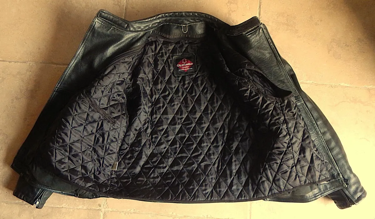 Gents City of Leather London Motorcycle Jacket - Image 3