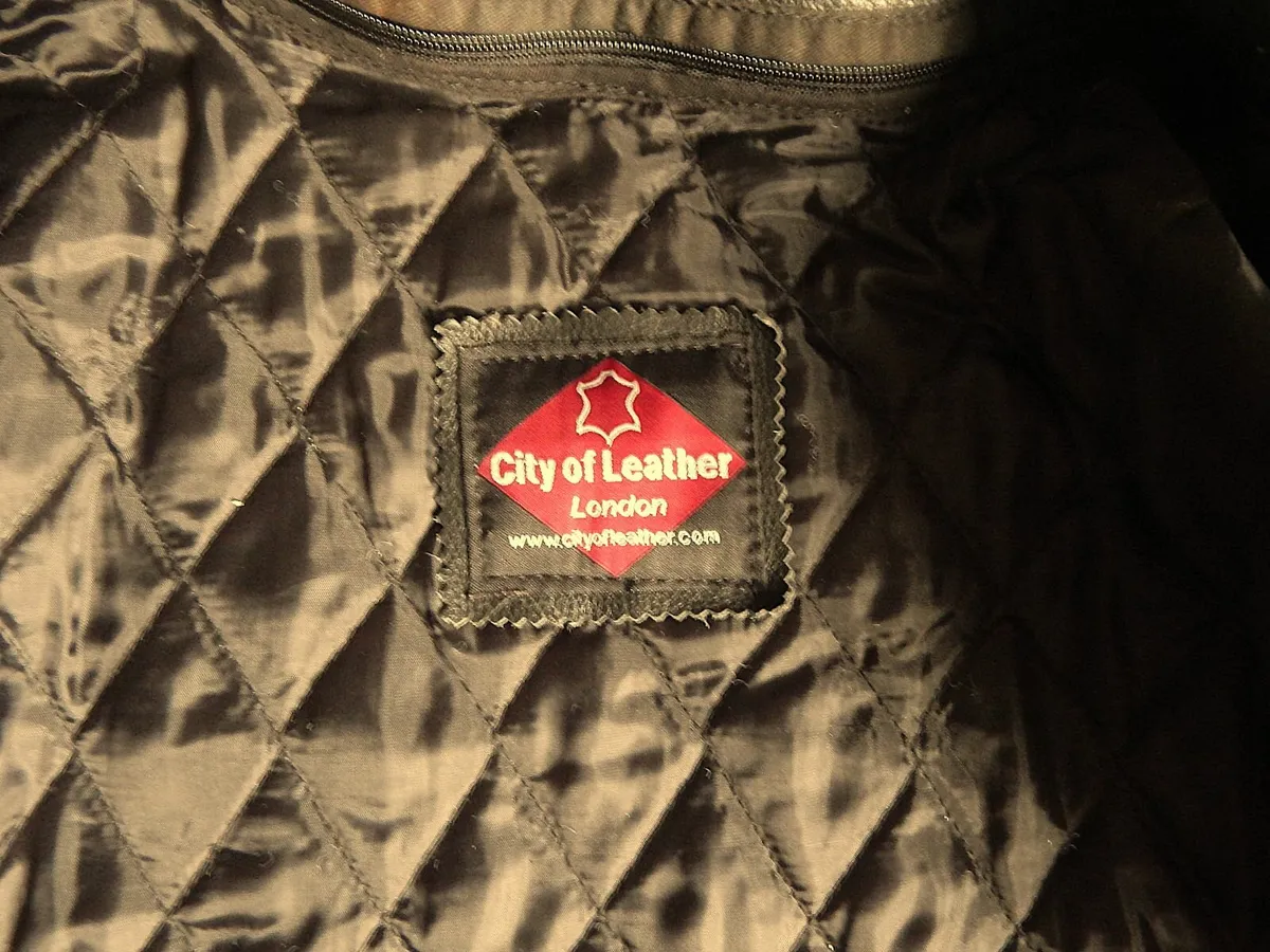 Gents City of Leather London Motorcycle Jacket - Image 4
