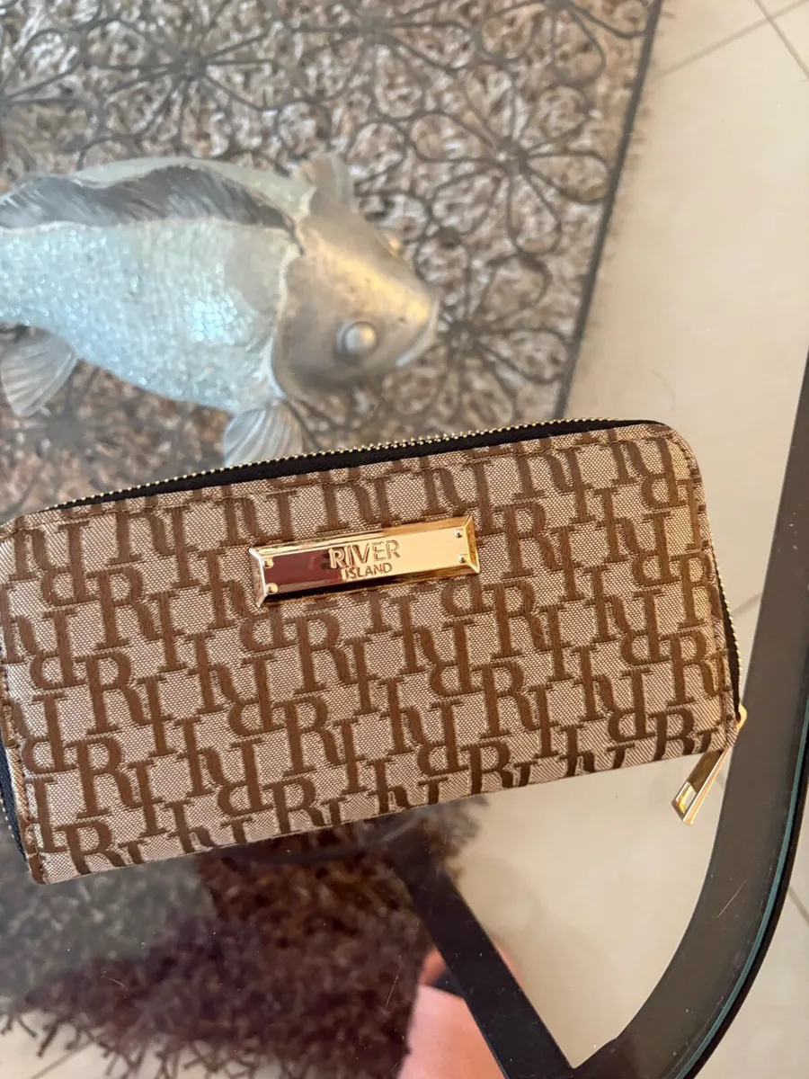 River island wallet - Image 1